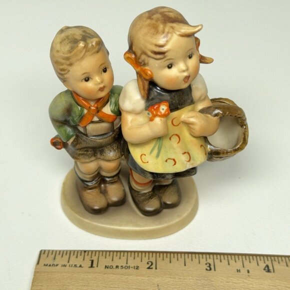 MJ Hummel Figurine To Market Boy Girl Basket Flowers Western Germany 1960 - 1972 - Picture 14 of 15
